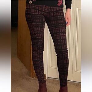 Lysse Plaid Leggings Maroon/Black size Large